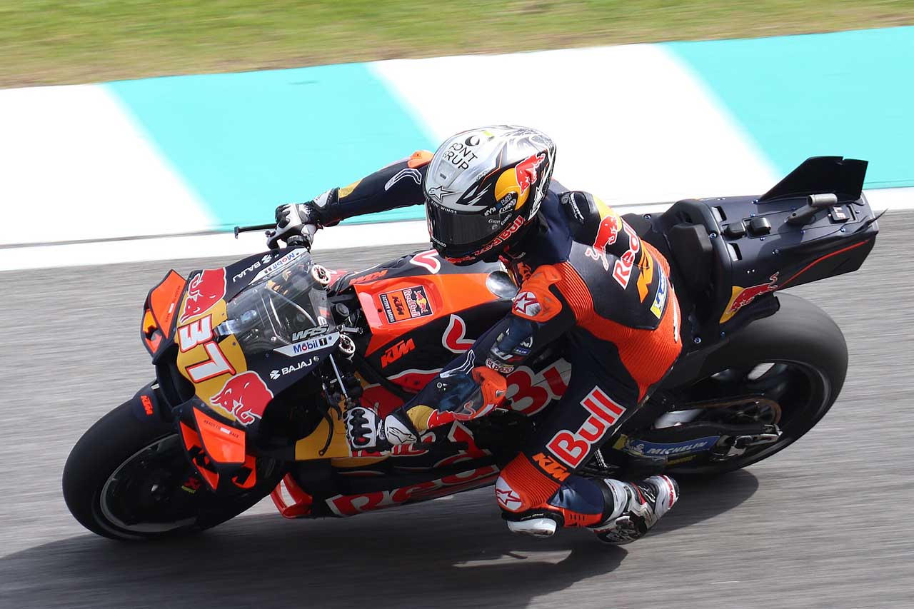  Pedro Acosta (KTM) 1er du sprint MotoGP 2026 à Buriram 