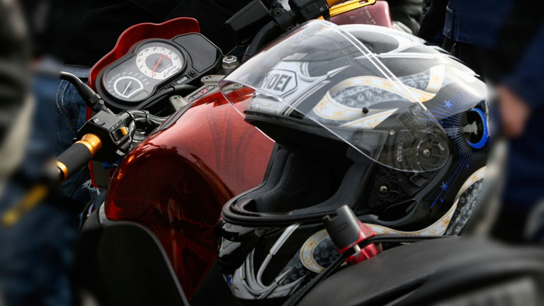 casque de moto customisé autorisé en france
