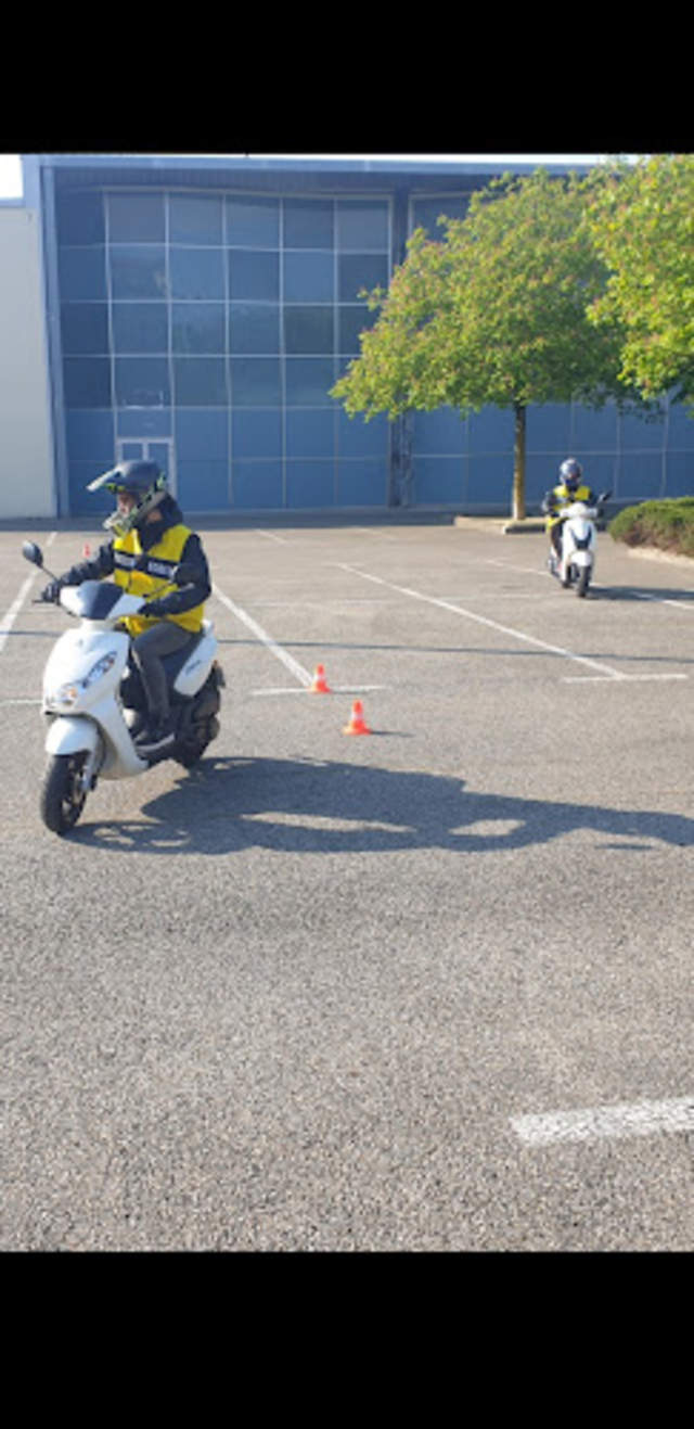 › Voir plus d'informations : Auto-Ecole Les 3 Sources - Bourg-Les-Valence