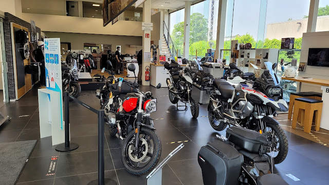 BMW Louyet Waterloo