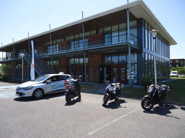 › Voir plus d'informations : Driving School Les Aigrettes