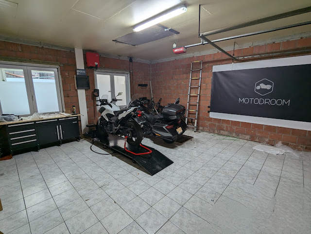 › Voir plus d'informations : Motodroom