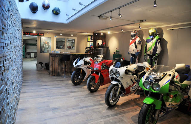 Motorrad-Center Dübendorf