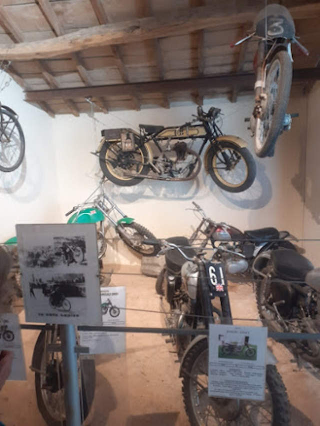 › Voir plus d'informations : Espace pierre certain - musée celle-sur-belle