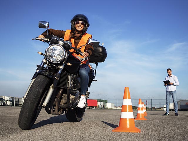 › Voir plus d'informations : Driving School De La Place