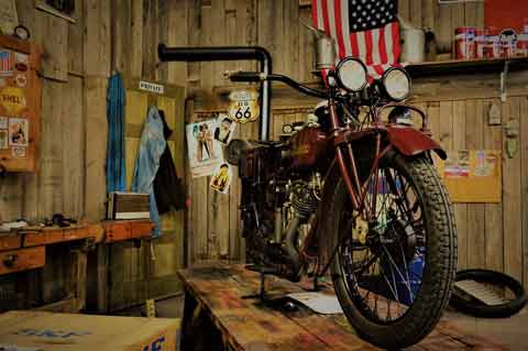 › Voir plus d'informations : Musée de la moto et du cyclo