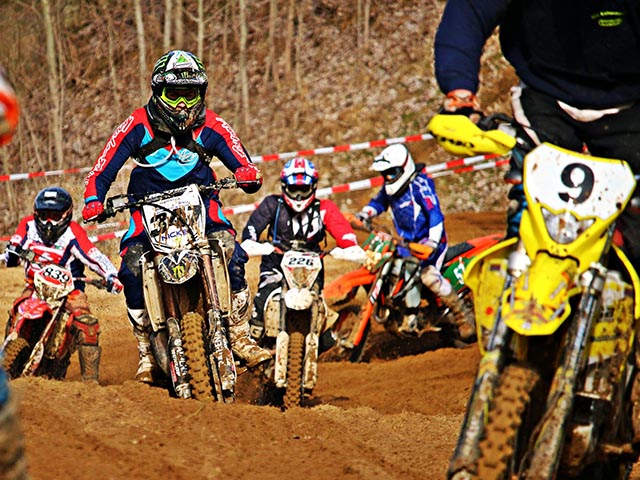 Terrain Moto-Cross de La Neuville Sur Essonne