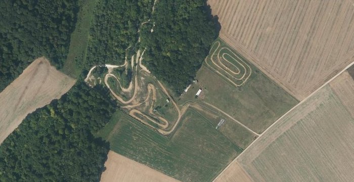 Vue aérienne Terrain Moto-Cross de Cavillon à Dieudonné