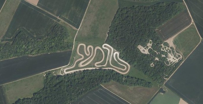 Vue aérienne Terrain Moto-Cross de La Neuville Sur Essonne